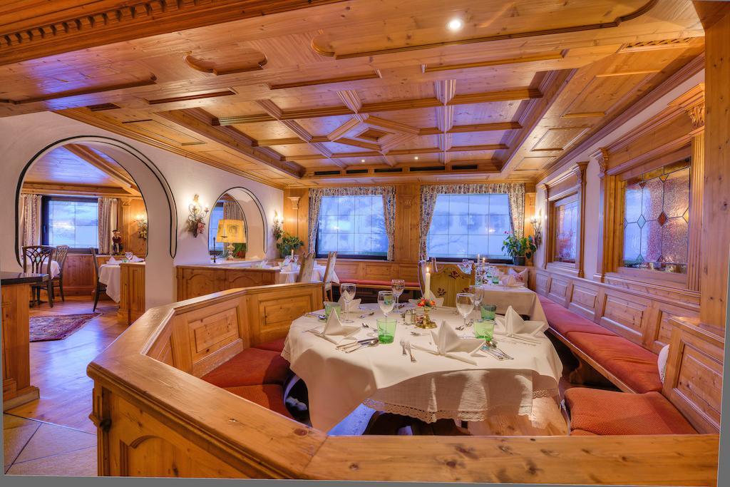Jaegerwirt Hotel Kitzbühel Exterior foto